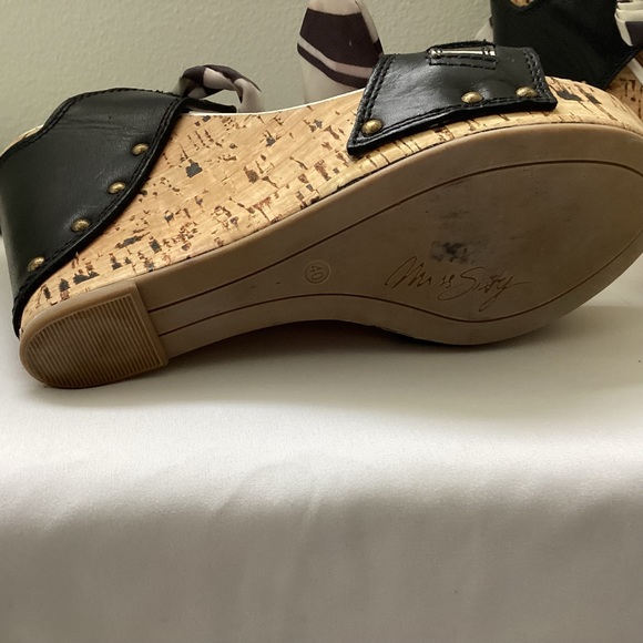 Miss Sixty White & Black Leather T Strap Ankle Wrap Studded Open Toe Wedge - Picture 10 of 11